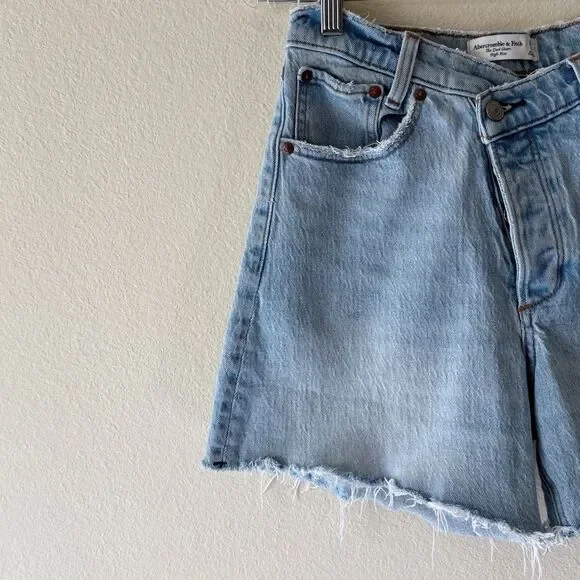 Abercrombie and Fitch The Dad High Rise Cut Off Shorts - Picture 4 of 8